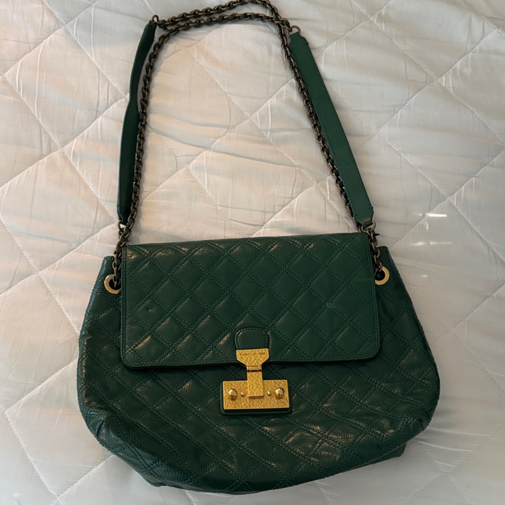 Authentic Pre-loved Marc Jacobs Green Quilted Shoulder Bag with Gold Clasp